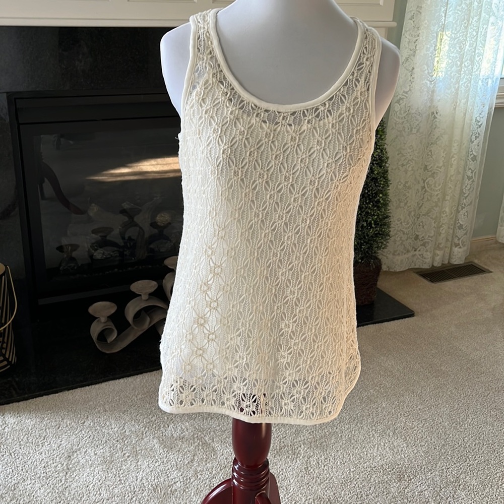 Vince Canute sleeveless crocheted Cream colored top with cami. Size small.